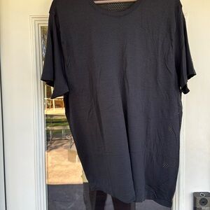 Lululemon black workout shirt XXL